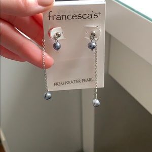 Fresh pearl (grey) earrings